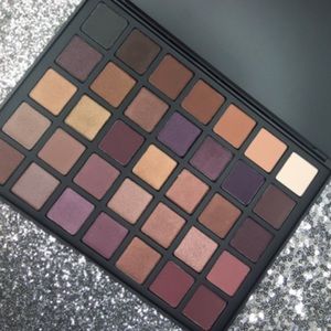 Purple Toned Eyeshadow Palette